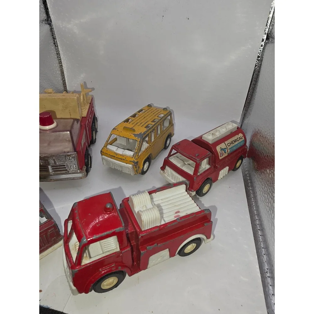 Vtg Tootsie Diecast Toy Truck Lot Fire Engine Chemical Extinguisher Van 5pc Set